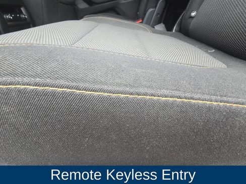 Used 2019 Chevrolet Traverse LT FWD image 12