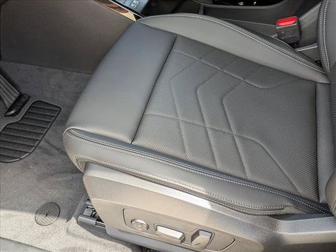 Used 2025 BMW X1 xDrive28i w/ Convenience Package image 4