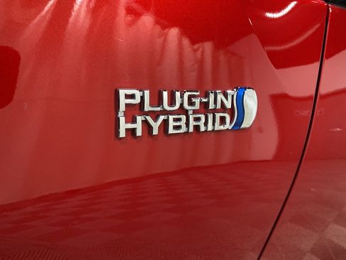 Used 2020 Toyota Prius Prime LE image 22