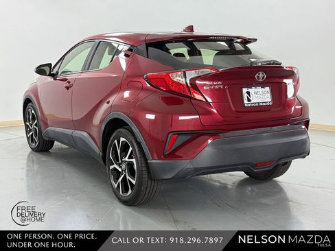 Used 2019 Toyota C-HR Limited FWD image 8