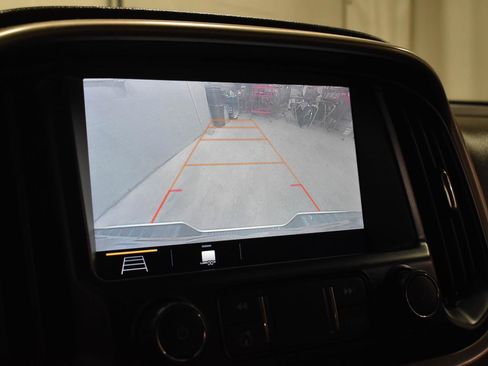 Used 2022 GMC Canyon Denali image 19