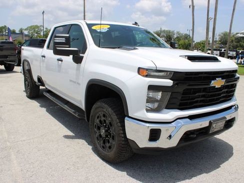Used 2025 Chevrolet Silverado 2500 W/T w/ WT/CX Safety Package AWD/4WD image 15