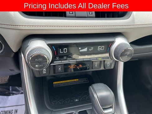 Used 2020 Toyota RAV4 XLE Premium AWD/4WD image 12