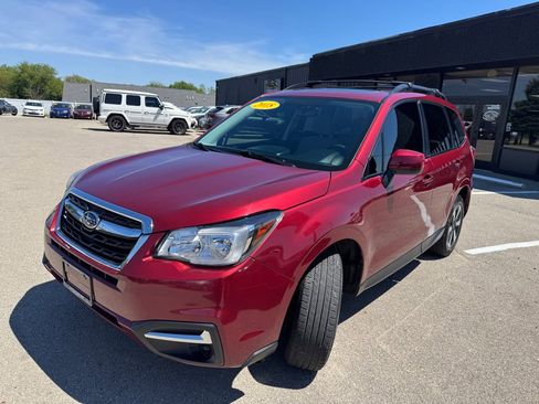 Used 2018 Subaru Forester 2.5i Premium w/ All-Weather Package AWD/4WD image 3