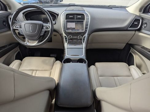 Used 2019 Lincoln Nautilus Reserve FWD image 17