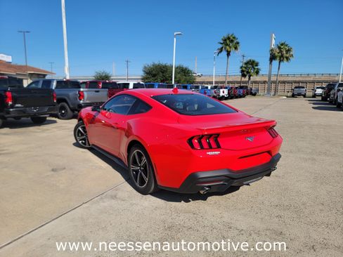 Used 2024 Ford Mustang Premium image 5