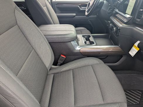 Used 2024 Chevrolet Silverado 2500 LT image 12