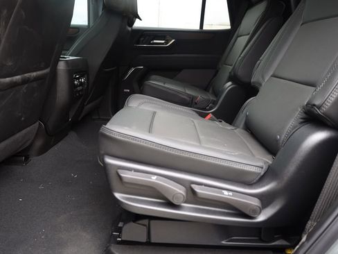 Used 2026 GMC Yukon Denali w/ Denali Reserve Package AWD/4WD image 17