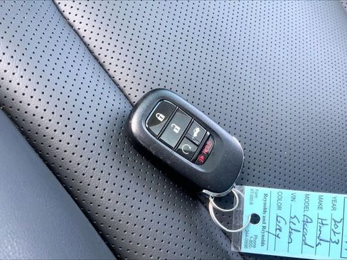 Used 2023 Honda Accord Touring image 14