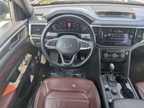 Used 2022 Volkswagen Atlas Cross Sport SEL Premium R-Line AWD/4WD image 15