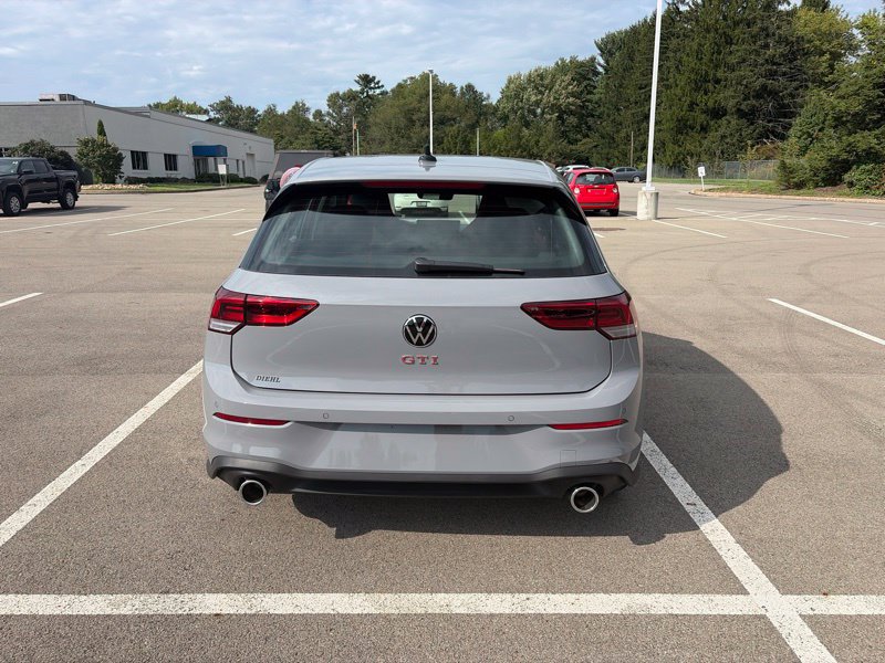 New 2026 Volkswagen GTI SE FWD image 4