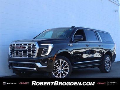 New 2026 GMC Yukon XL Denali w/ Sun & Power Step Package
