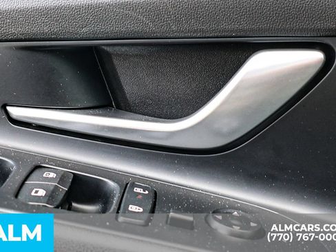 Used 2024 Hyundai Elantra SEL FWD image 45
