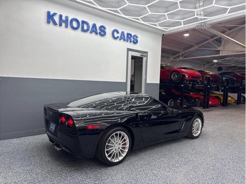 Used 2013 Chevrolet Corvette Coupe w/ 3LT Preferred Equipment Group RWD image 7