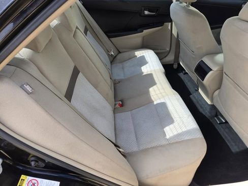 Used 2012 Toyota Camry LE image 24