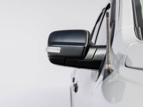 Used 2019 Nissan Titan PRO-4X image 6