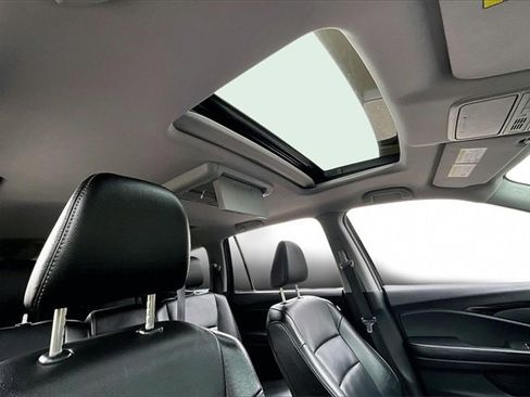 Used 2016 Honda Pilot Touring image 27