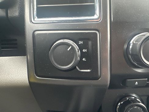 Used 2016 Ford F150 XLT image 19