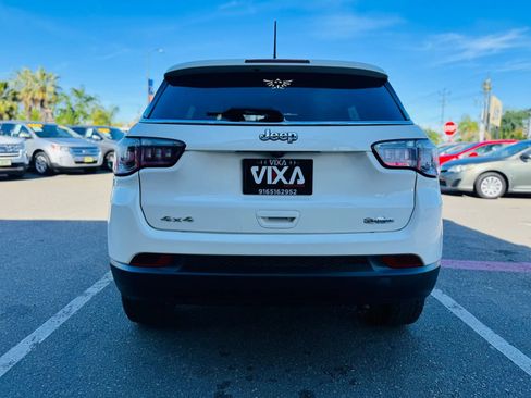 Used 2018 Jeep Compass Latitude w/ Popular Equipment Group AWD/4WD image 6