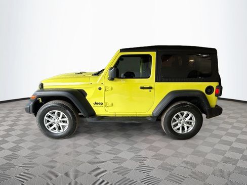 Used 2023 Jeep Wrangler Sport AWD/4WD image 9
