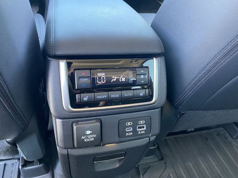 Certified 2025 Subaru Ascent Bronze Edition AWD/4WD image 36