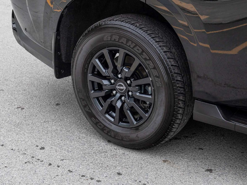 Used 2025 Nissan Armada SV AWD/4WD image 10