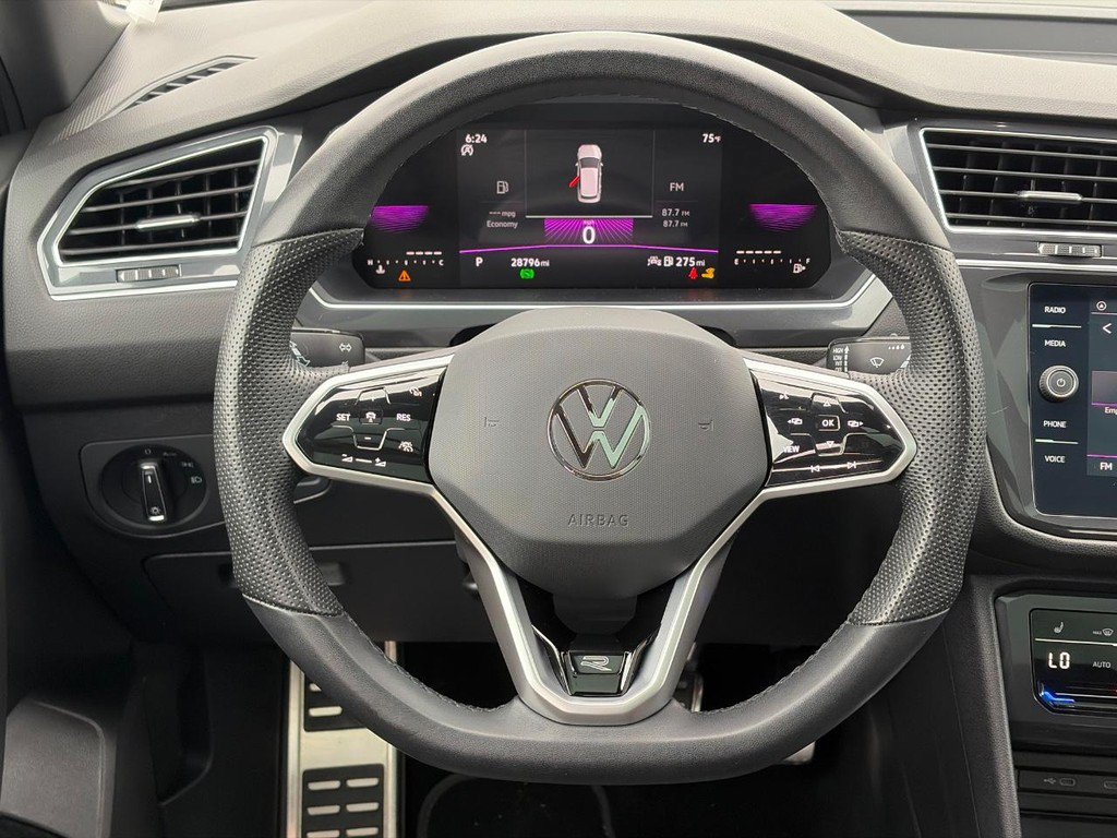 Used 2023 Volkswagen Tiguan SE R-Line FWD image 15