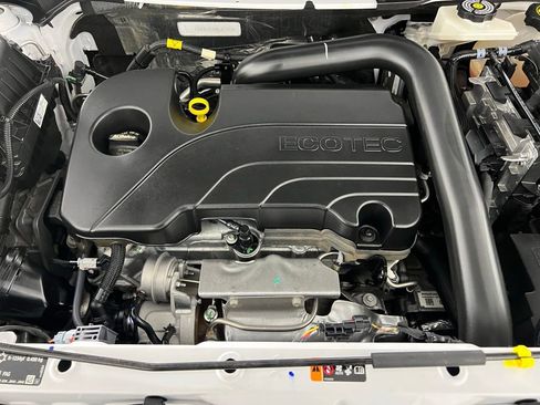 Used 2024 GMC Terrain SLE image 32