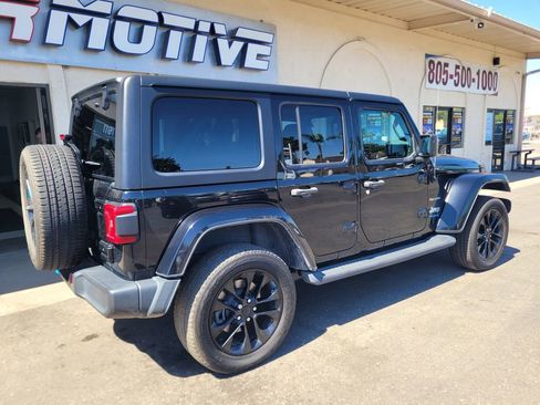 Used 2022 Jeep Wrangler Unlimited Sahara image 3