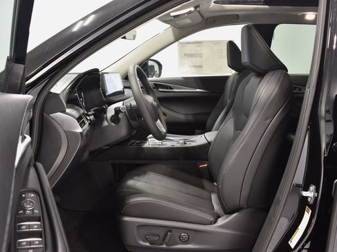 New 2026 INFINITI QX60 Pure w/ Family Package image 10