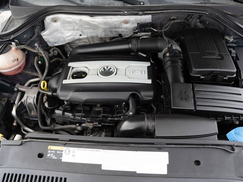 Used 2016 Volkswagen Tiguan SEL AWD/4WD image 32