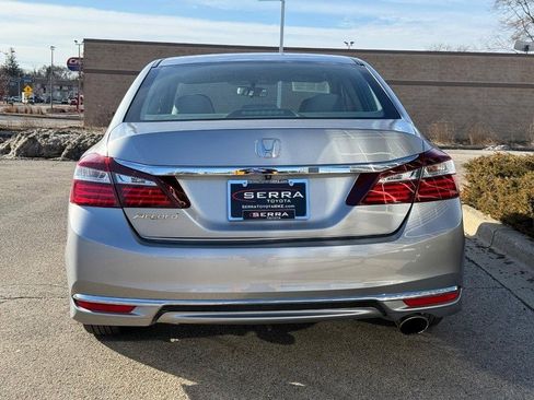 Used 2017 Honda Accord LX image 4