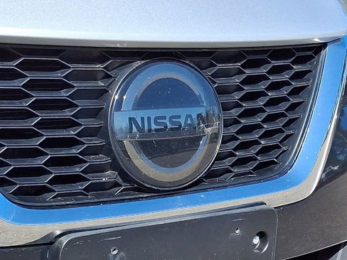 Used 2020 Nissan Versa S image 30