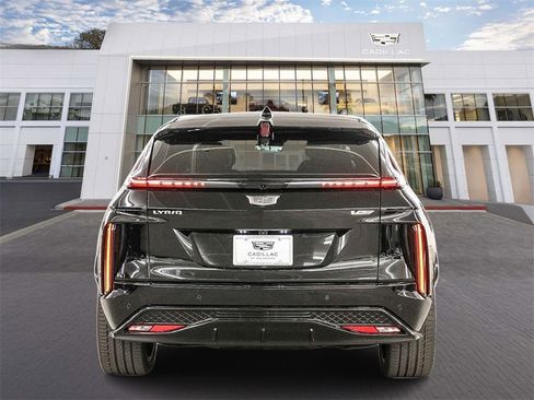 New 2026 Cadillac Lyriq V image 5