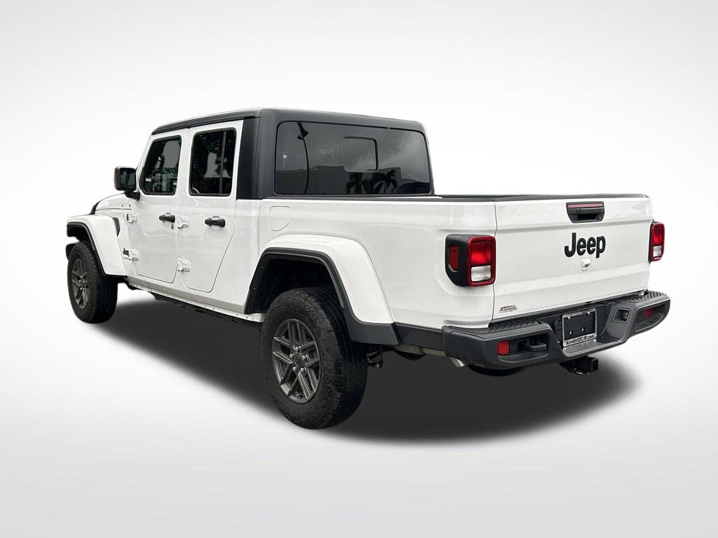 Certified 2025 Jeep Gladiator Sport AWD/4WD image 7