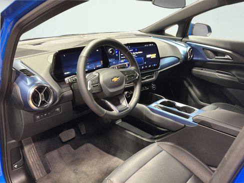 Used 2025 Chevrolet Equinox EV LT w/ Convenience Package FWD image 18