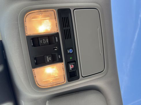 Used 2019 Honda Odyssey Elite image 40
