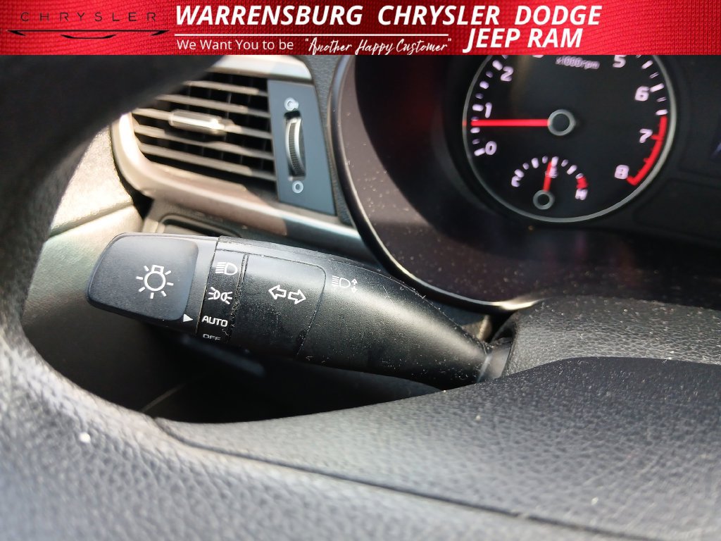 Used 2018 Kia Optima LX w/ 17" Alloy Wheels Package FWD image 19