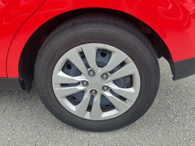 Certified 2024 Kia Soul LX FWD image 7