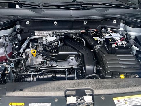 Used 2025 Volkswagen Taos S FWD image 29