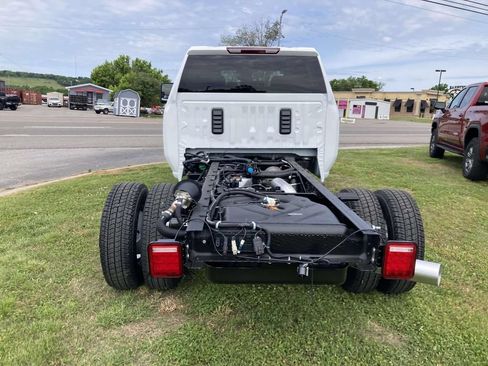 New 2026 GMC Sierra 3500 Pro w/ Convenience Package AWD/4WD image 5