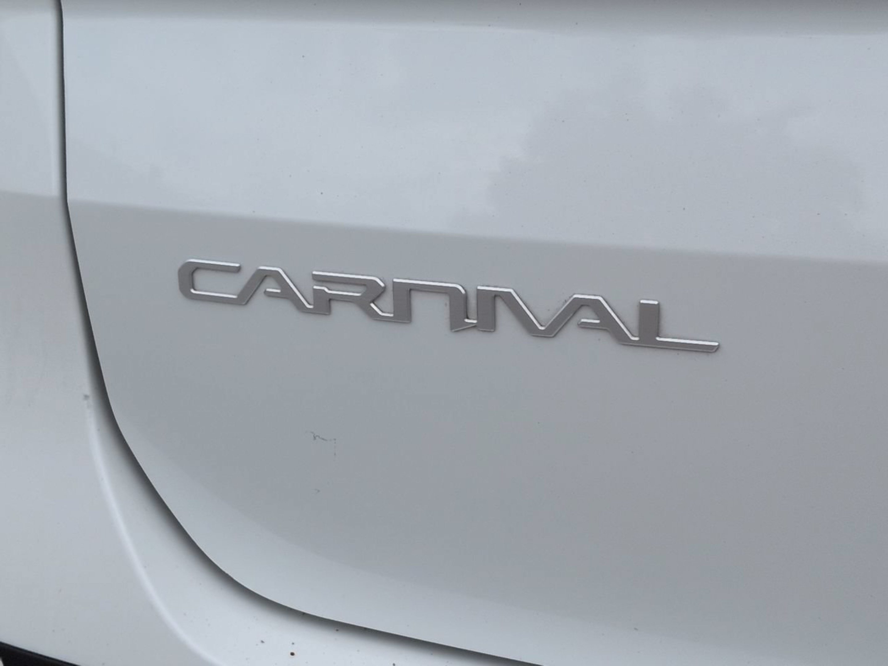 Certified 2023 Kia Carnival EX FWD image 16