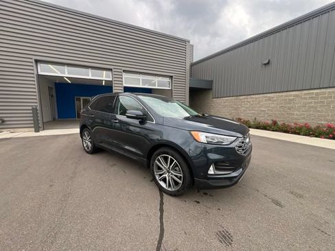 Used 2023 Ford Edge Titanium w/ Equipment Group 301A AWD/4WD image 3