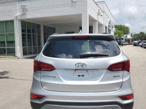 Used 2018 Hyundai Santa Fe Sport w/ 2.4L Value Package 02 FWD image 13