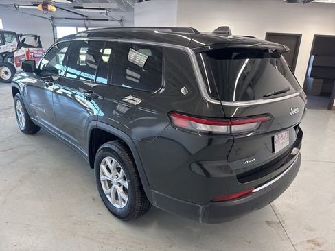 Used 2023 Jeep Grand Cherokee L Limited w/ Luxury Tech Group II image 7