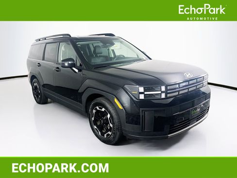 Used 2025 Hyundai Santa Fe SEL image 1