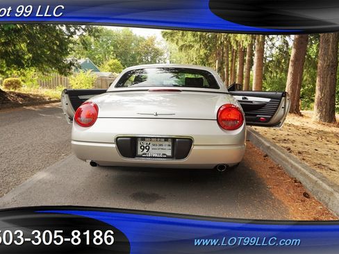 Used 2004 Ford Thunderbird image 28
