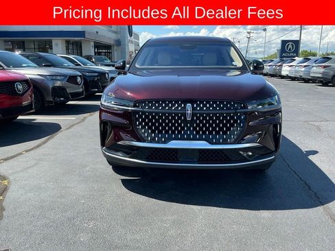 Used 2024 Lincoln Nautilus Premier AWD/4WD image 7