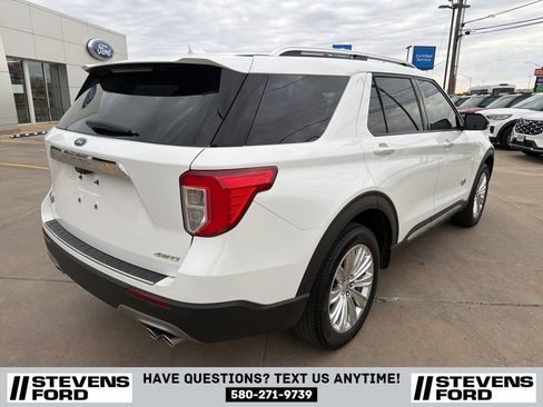 Used 2022 Ford Explorer King Ranch w/ Premium Technology Package image 4