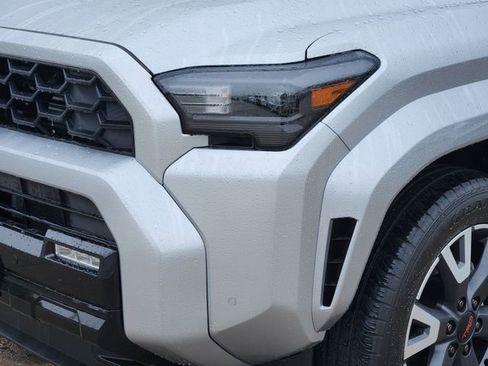 Used 2025 Toyota 4Runner TRD Sport Premium w/ Tow Technology Package AWD/4WD image 7